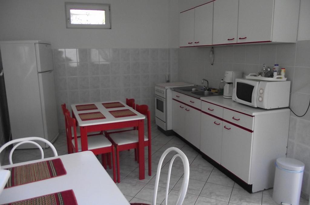 Radek Vendégház és Apartman Halaszi Exterior foto